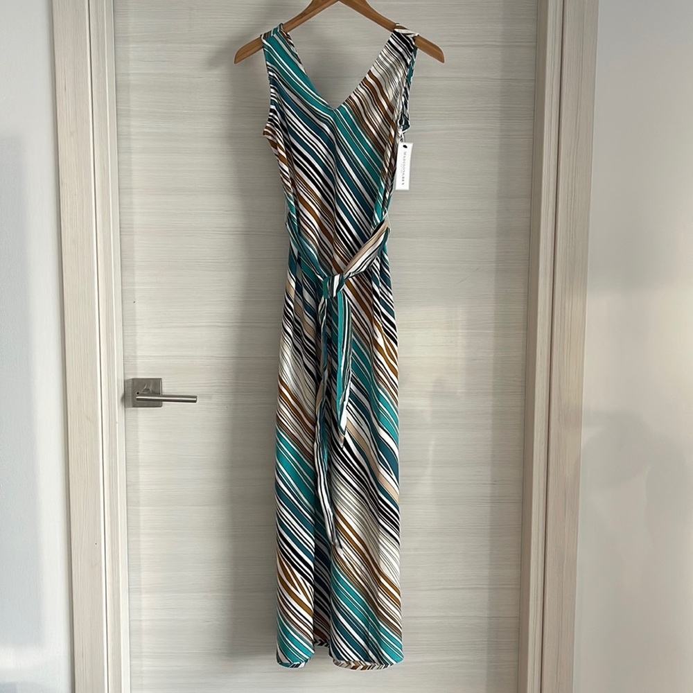 NWT MADISON GREY SUMMER DRESS SIZE SMALL